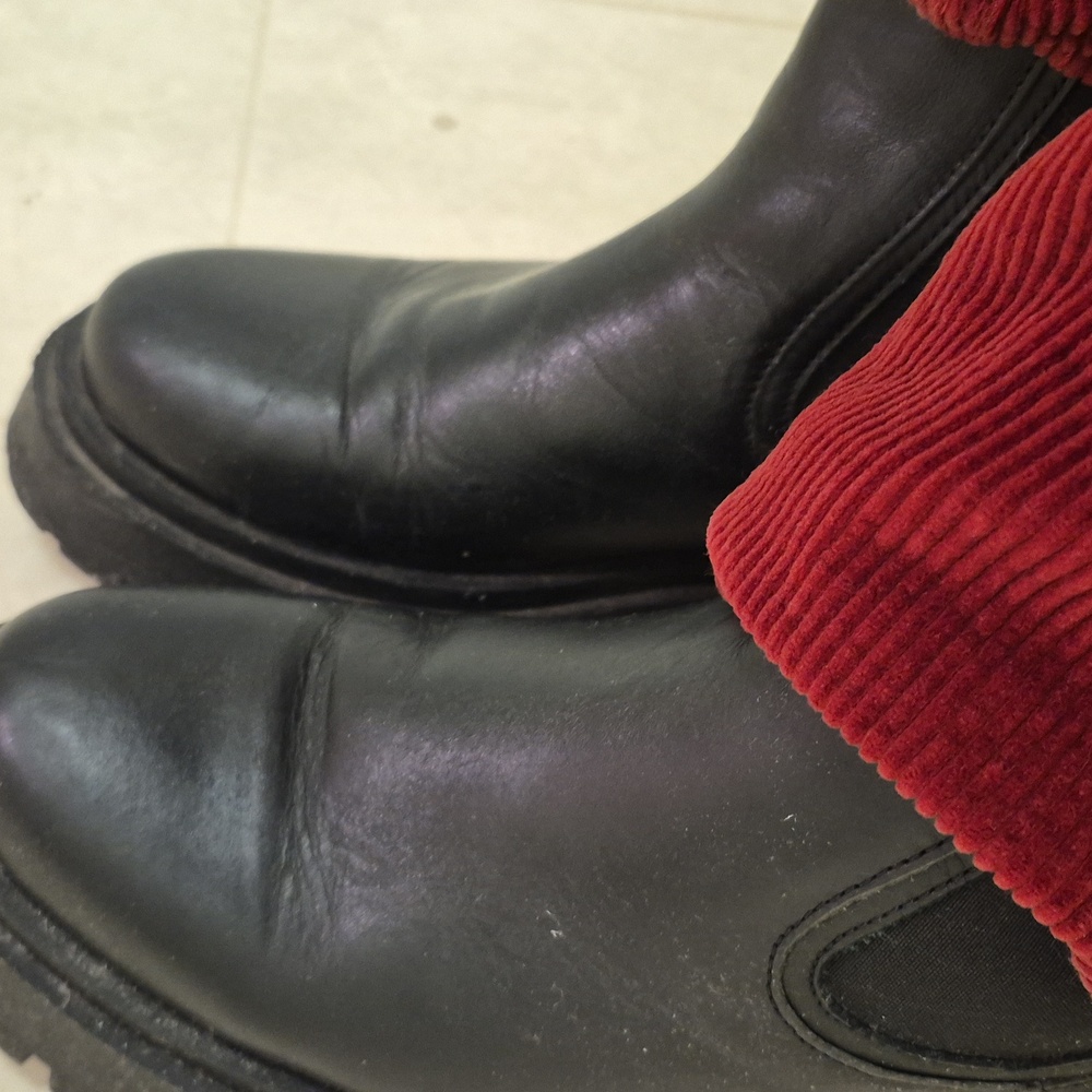 Thursday Legend Black Leather Boots - Picture 8 of 10